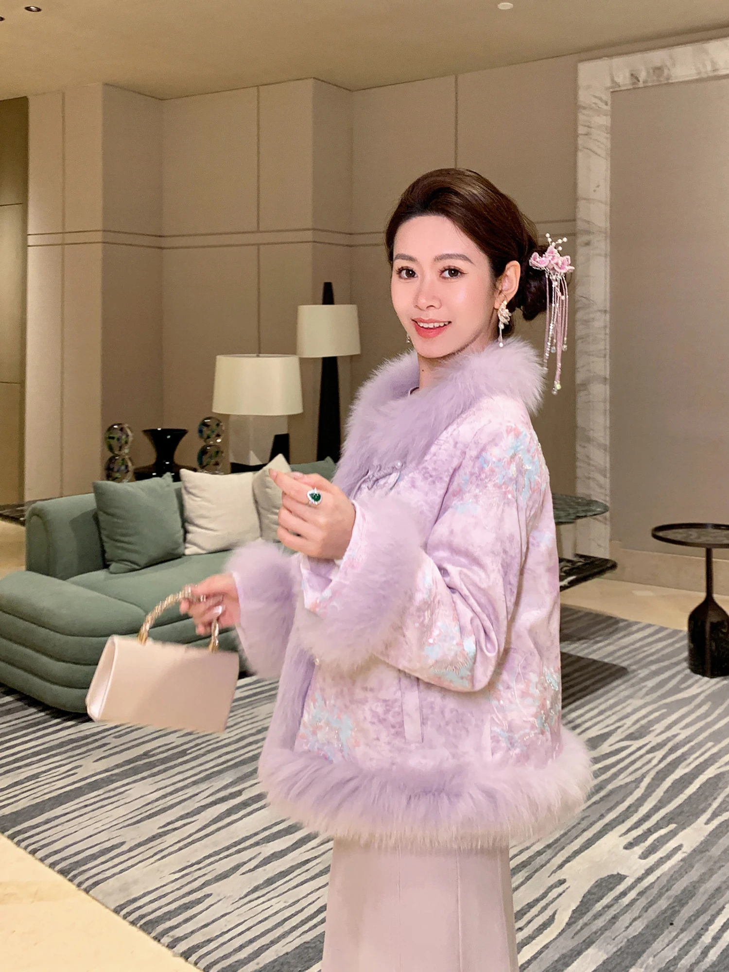 

Женская модная новая китайская зимняя куртка с меховым воротником и наполнителем из гусиного пуха, высококачественная верхняя одежда