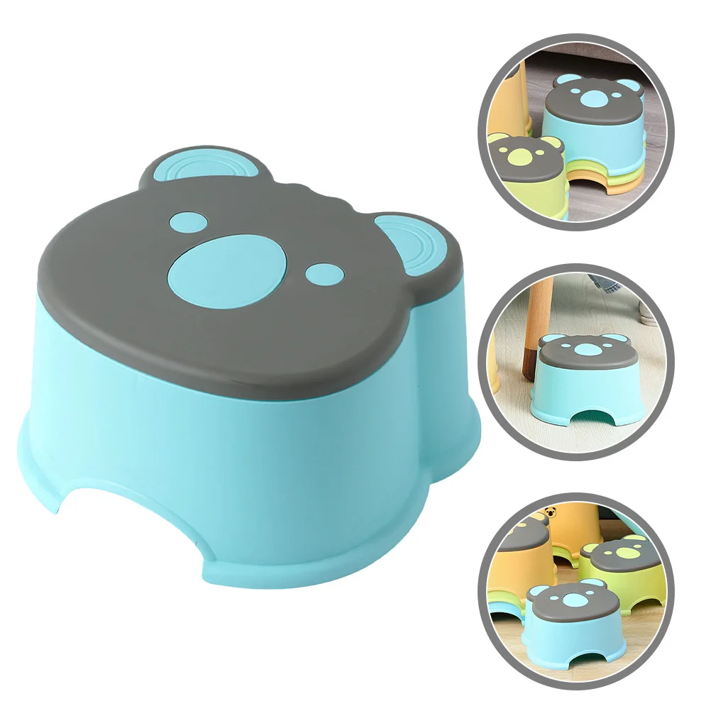 Banqueta baixa de desenho animado, assento pequeno de plástico, design antiderrapante para banheiro, cozinha, quarto, banquinho