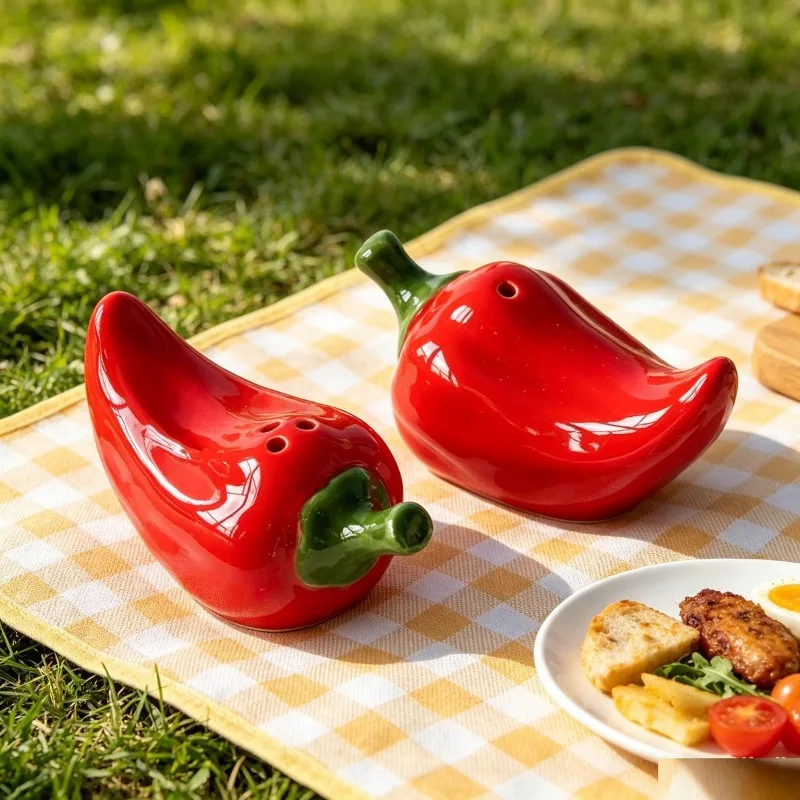 Nordic Red Shape Ceramic Pepper Jar Set Ornaments Kitchen Hotel Dining Table Seasoning Bottle Salt Bottle Salt Crafts Decoration