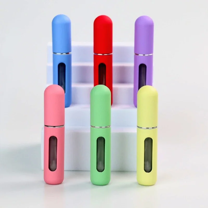 Nieuwe 5 stks Sets 5 ml Snoep Kleur Parfum Navulfles Mini Bodem Vloeistof Sub-Bottelen Draagbare Hervulbare Pot Lege Cosmetische Spray