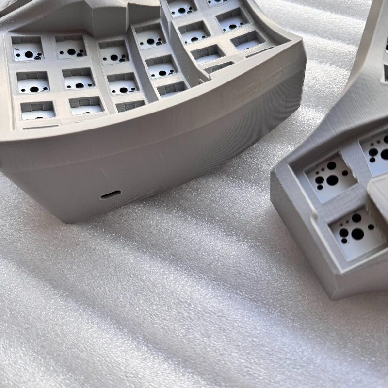 

NEW Charybdis/Mini/Nano Trackball Split Keyboard Custom 35/35/46/Layout BluetoothZMK Wireless RGB Mechanical Keyboard Ergonomics