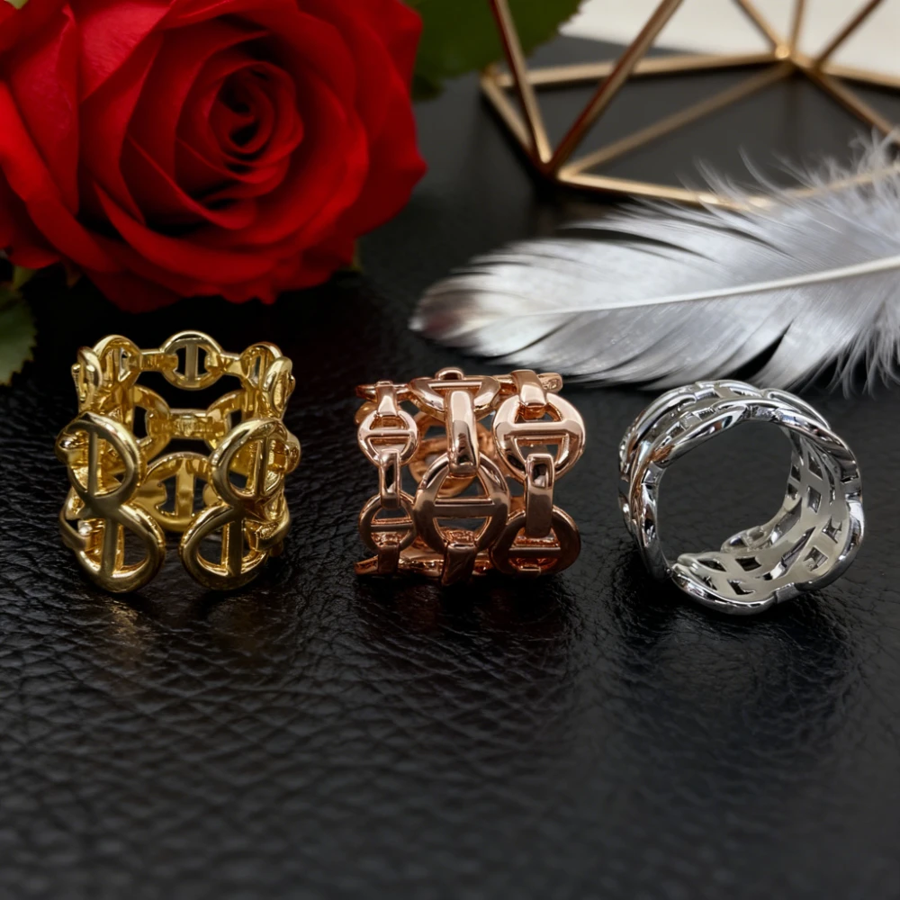 

Premium Jewelry High-Quality Hollowed-Out Smooth Pig Nose Ring Must-Have Versatile Fashionable Jewelry for Birthday Parties