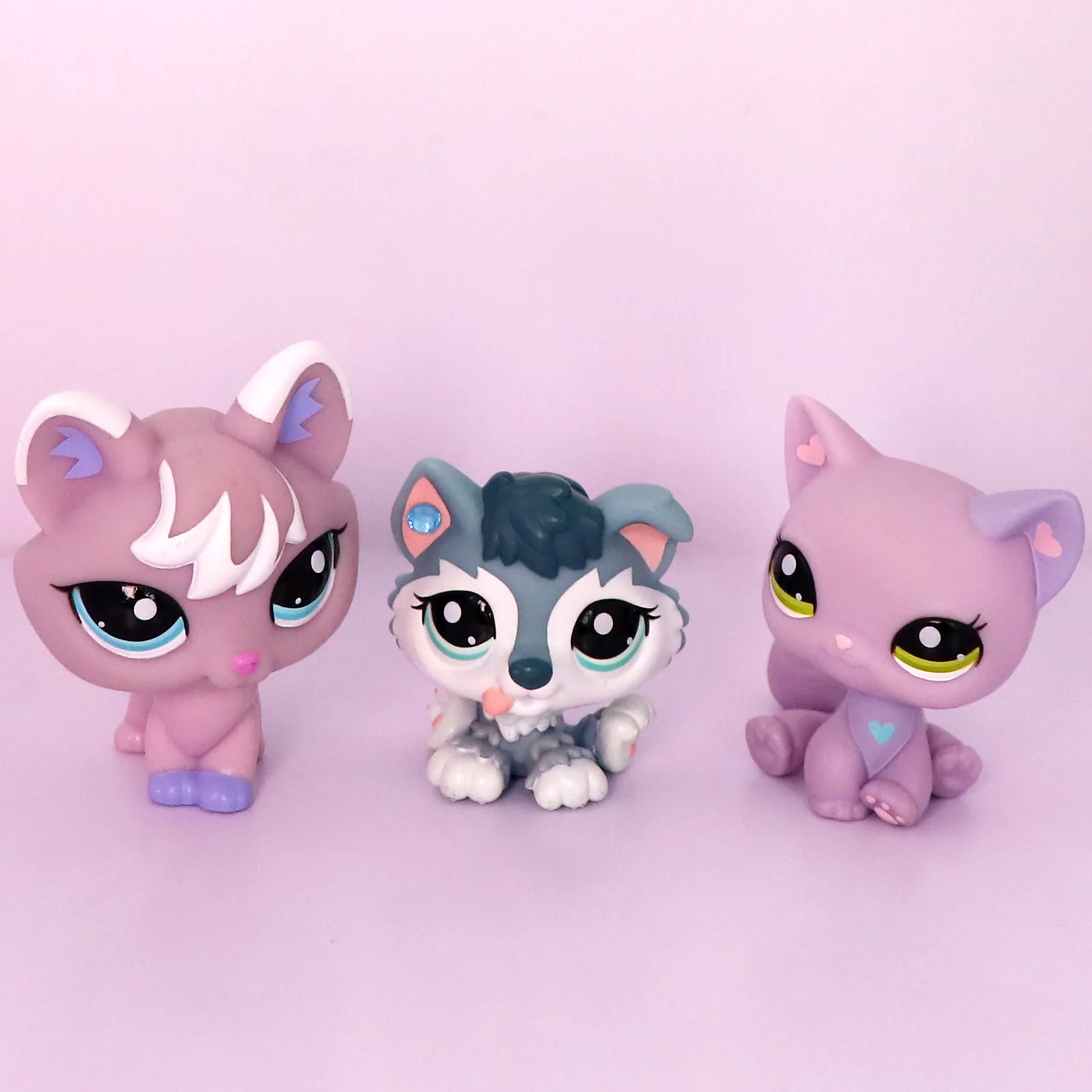 

3 Pcs Minilpsshop Bobble Head Toys Sitting Cat # 1994 Husky Puppy # 2036 Fox # 2400 & 7pcs Accessories Kids Gift for lps