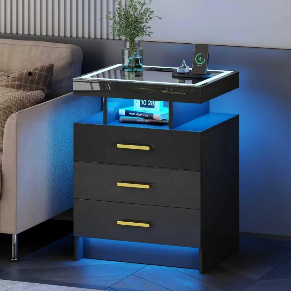 conjunto de mesa de cabeceira de carregamento de dupla função com 3 gavetas e mesa lateral de vidro multicolorida