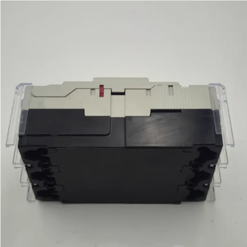 

Автоматический выключатель в литом корпусе BW125JAGC-3P 125A BW125JAGC-3P 1100A BW400EAG-3P 400A BW250EAG-3P 250A BW250EAG-3P 200A