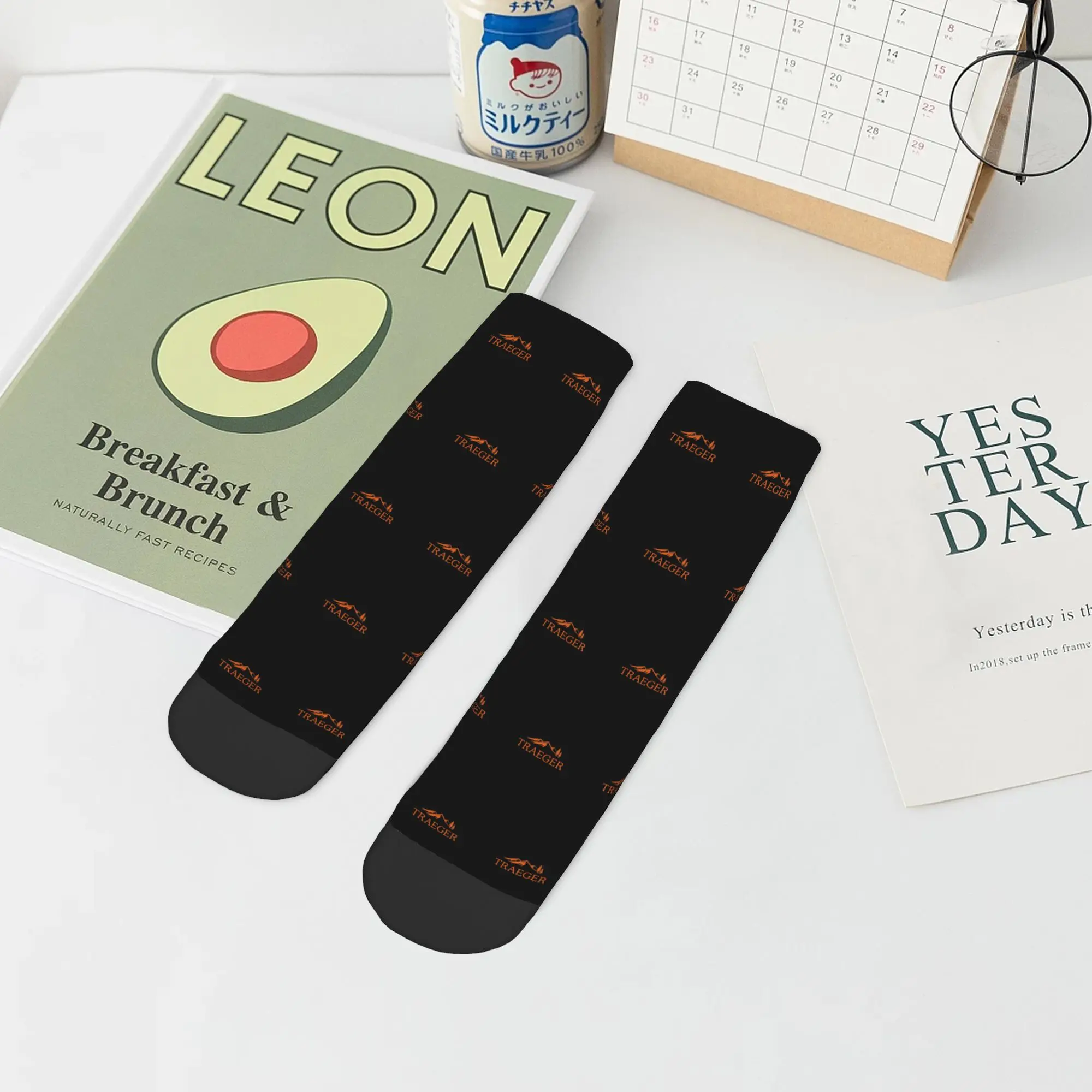 Todas as estações traeger pelota grill fumaça churrasco meias essenciais harajuku super macio tripulação meias moda para presentes das mulheres dos homens