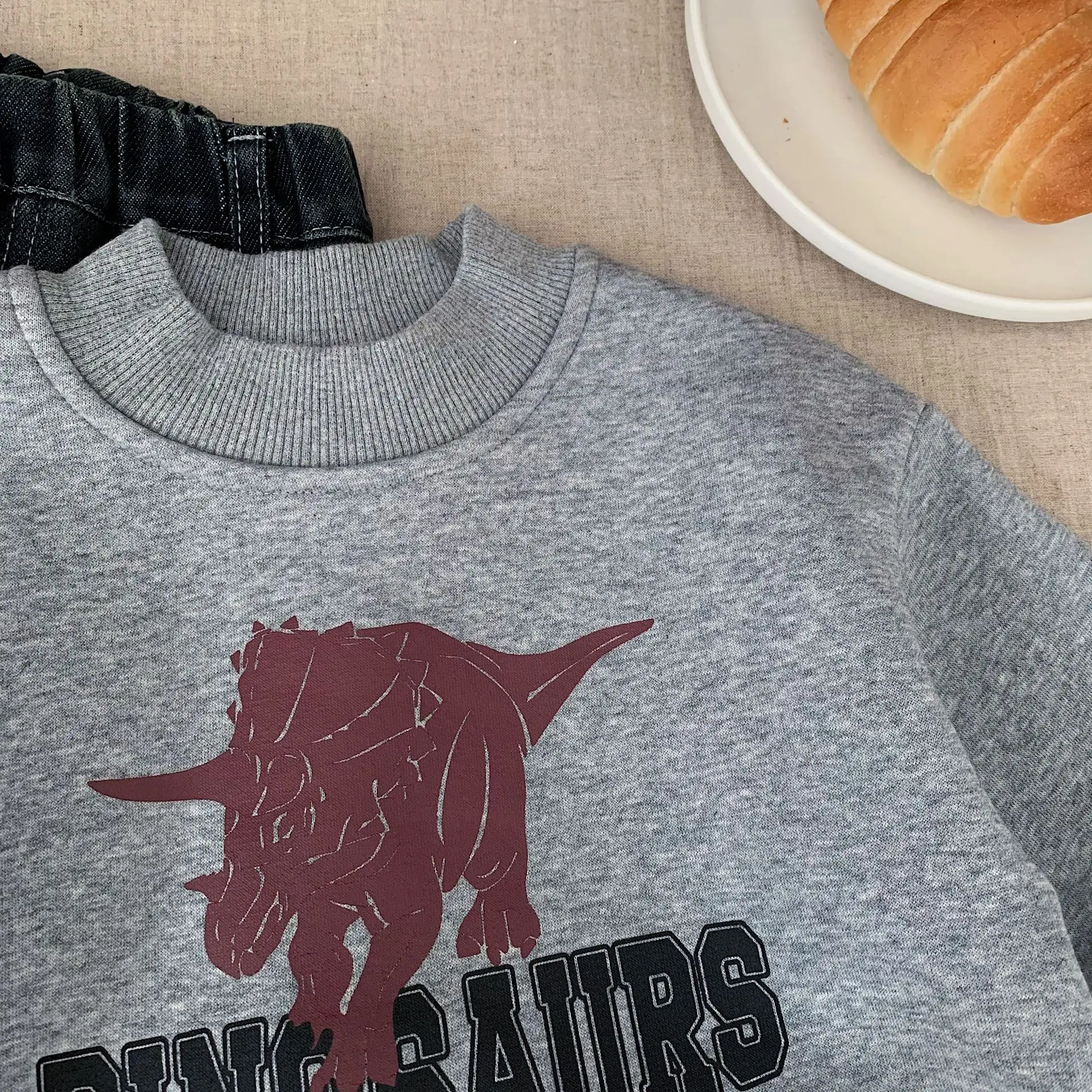 2025 Winter New Children Warm Fleece Sweatshirt Fashion Dinosaur Print Boys Girls Warm Pullover Kids Long Sleeve Casual Tops