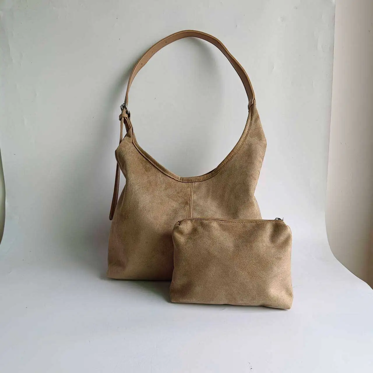 Set aus veganem Wildleder, Hut und Tasche, 9,5 cm Krempe, herzförmiger Jazzhut, Unisex-Panamahut, Damenhut mit breiter Krempe, Sombrero – Detail 6
