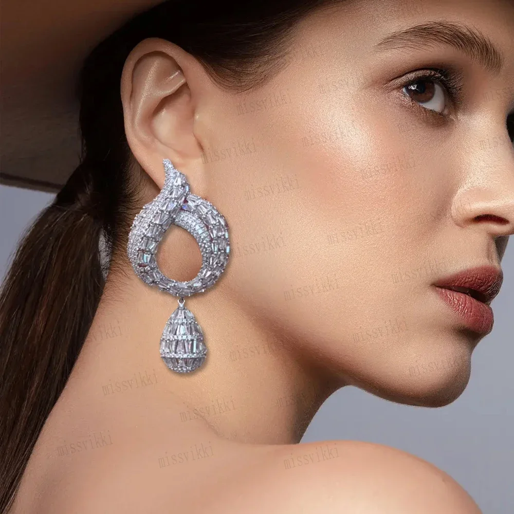 

Soramoore Luxury CLAWS Trendy Big Earrings Trendy Cubic Zircon Indian Earrings for women Wedding Engagement Party JEWELRY GIFT