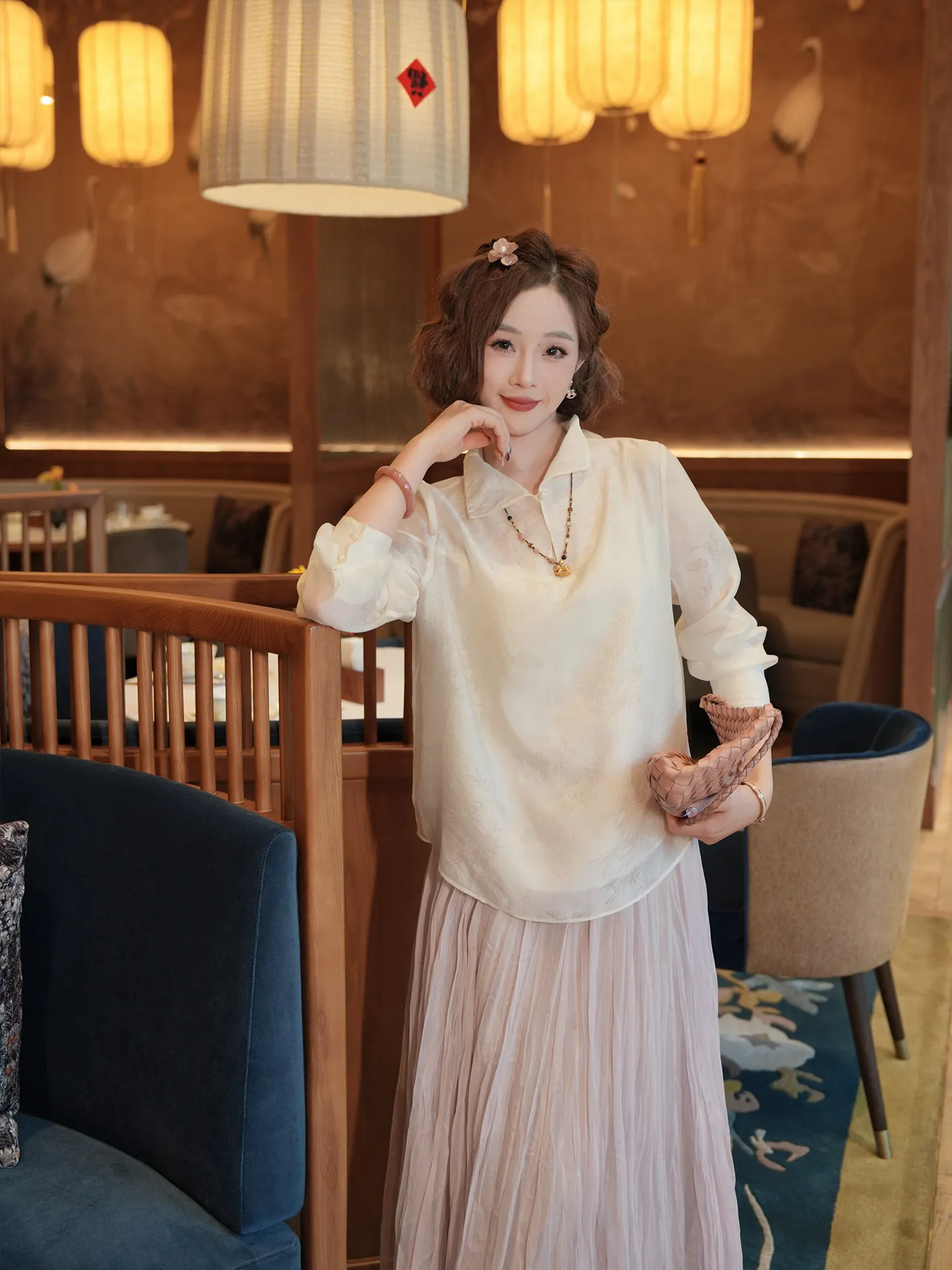 

Yolo Handmade Long Sleeve Shirt Women's Fashion Set with Pleated Hem Skirt Breathable Casual Spring Summer Outfit for Adults