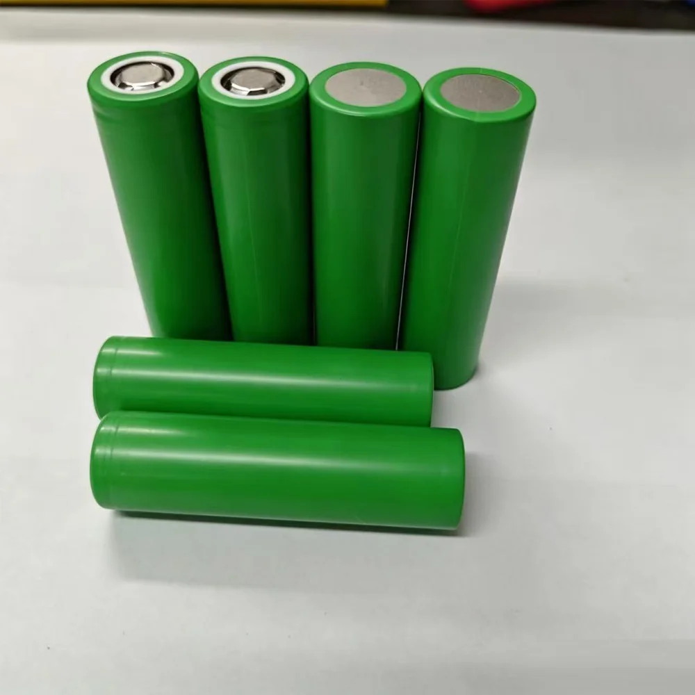

3.7V 2500mah 18650 Battery For Samsung 25R INR 18650 20A Li-ion Battery Replacement External Battery+Charger
