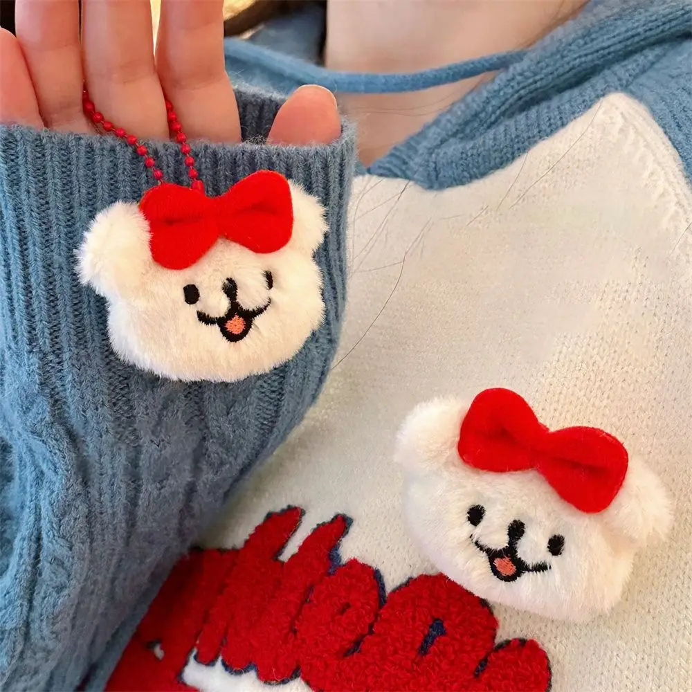 Lindo llavero de muñeco de peluche, broche creativo de dibujos animados con lazo rojo para cachorro, Animal relleno, mochila colgante de alto nivel de apariencia para niñas