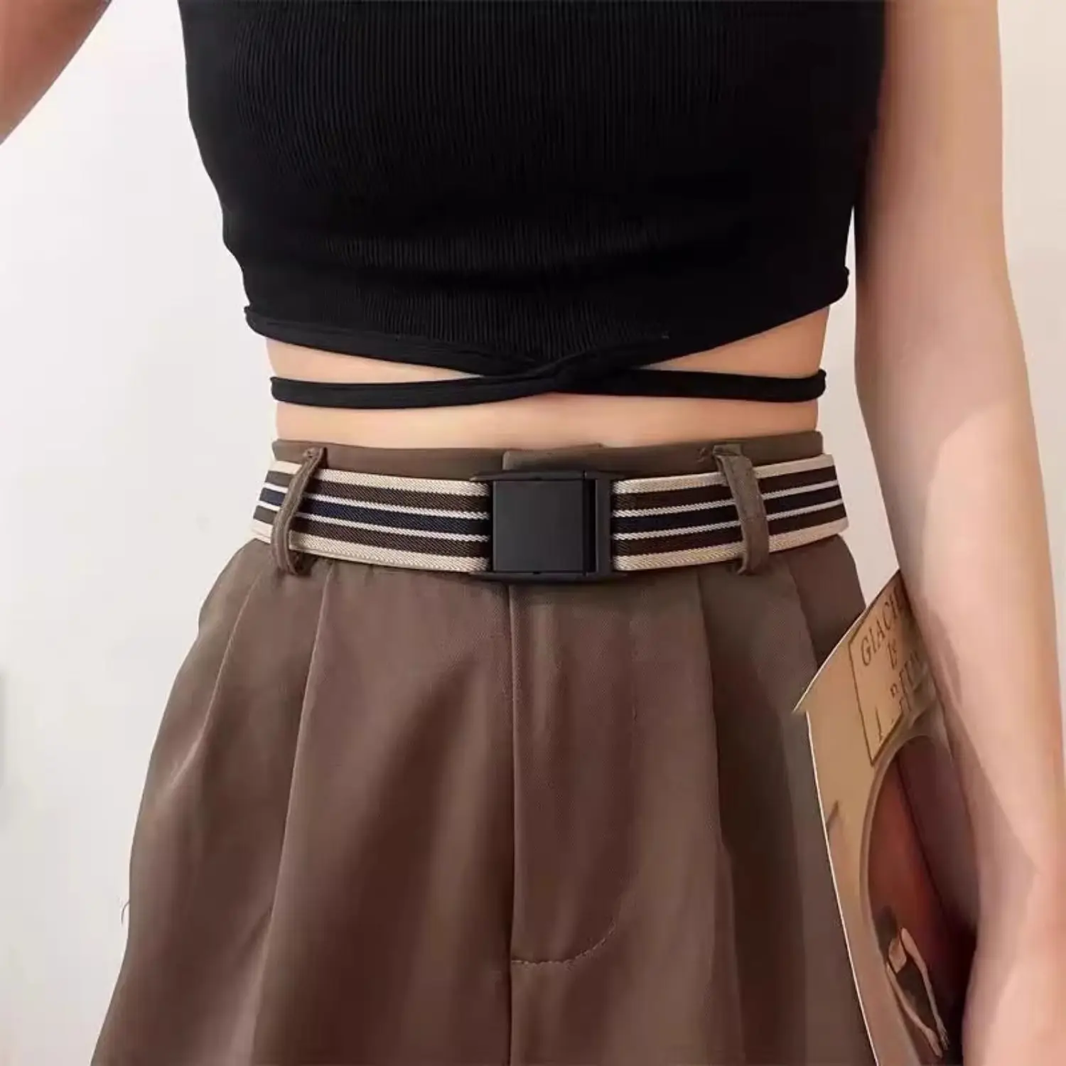 เข็มขัดระดับไฮเอนด์สําหรับผู้หญิงขี้เกียจเอวยางยืดสําหรับผู้หญิงกางเกงยีนส์ยืดสําหรับผู้หญิงกระชับเอว Cinching อุปกรณ์