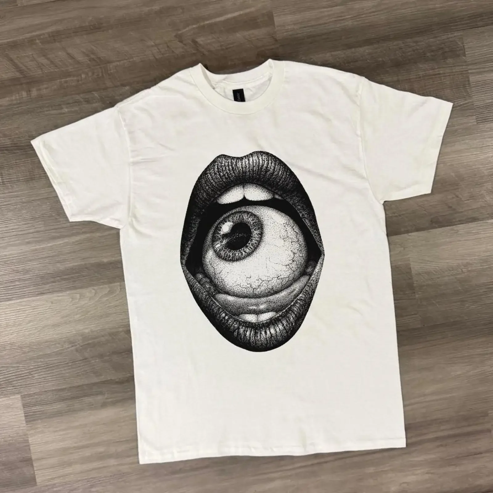 Eye graphic tee in Mouth T Shirt Surreal Black White ArT Glitch Distorted Face vintage Washed designer clothes fashion Casual