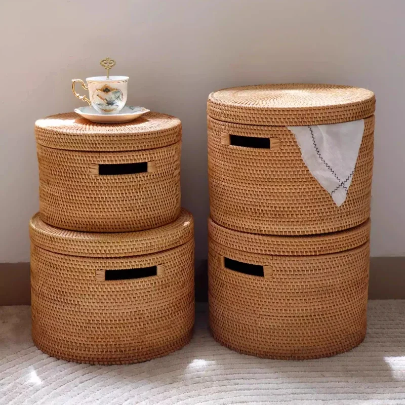 Handwoven Rattan Storage Basket, Multipurpose Desktop Organizer with Lid, Dust-Proof Decorative Bin for Living Room,Home Decor