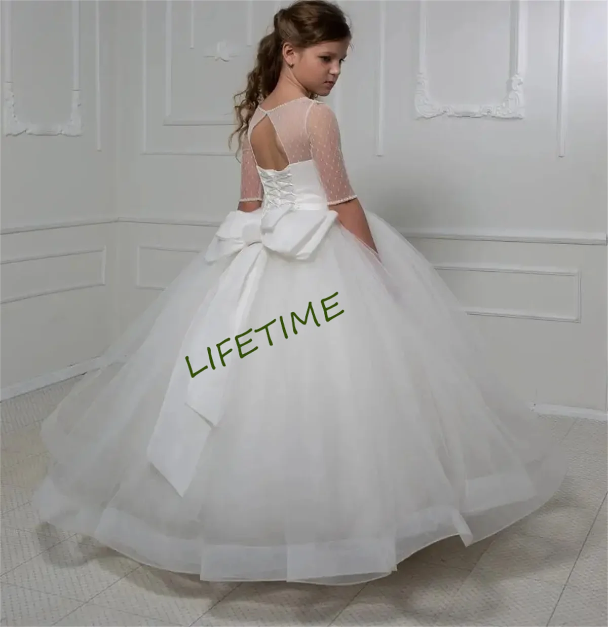 Classic Flower Girl Dress White Half Sleeves Lace Up Puffy Tulle for Wedding Bow Ball Gown Birthday PartyFirst Communion Dress