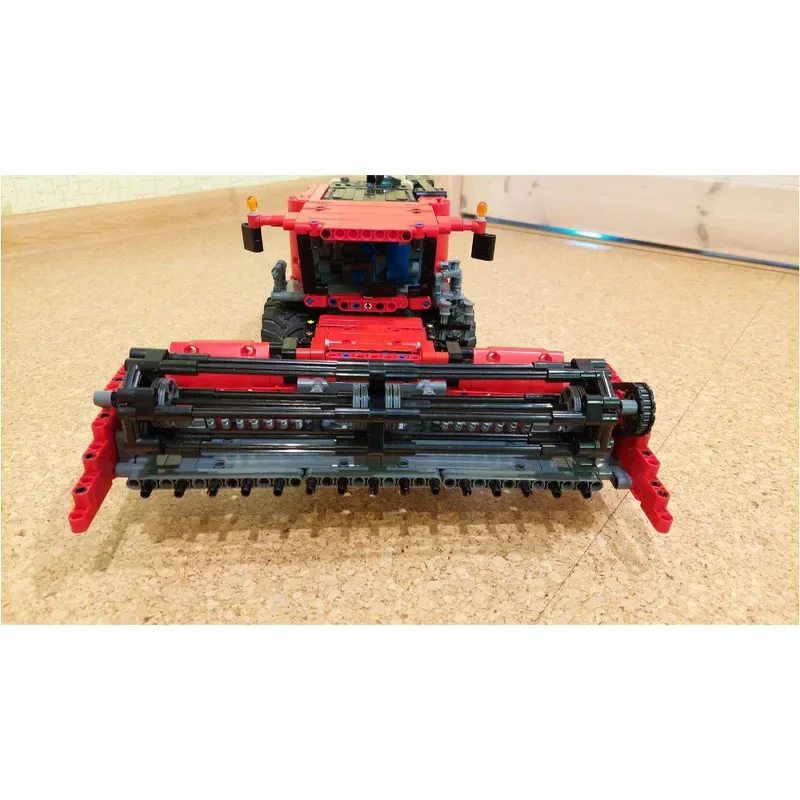 MOC-191281 Red New Combine Harvester Agricultural Harvester Building Block Model•1955 Parts MOC Creative Kids Building Block Toy