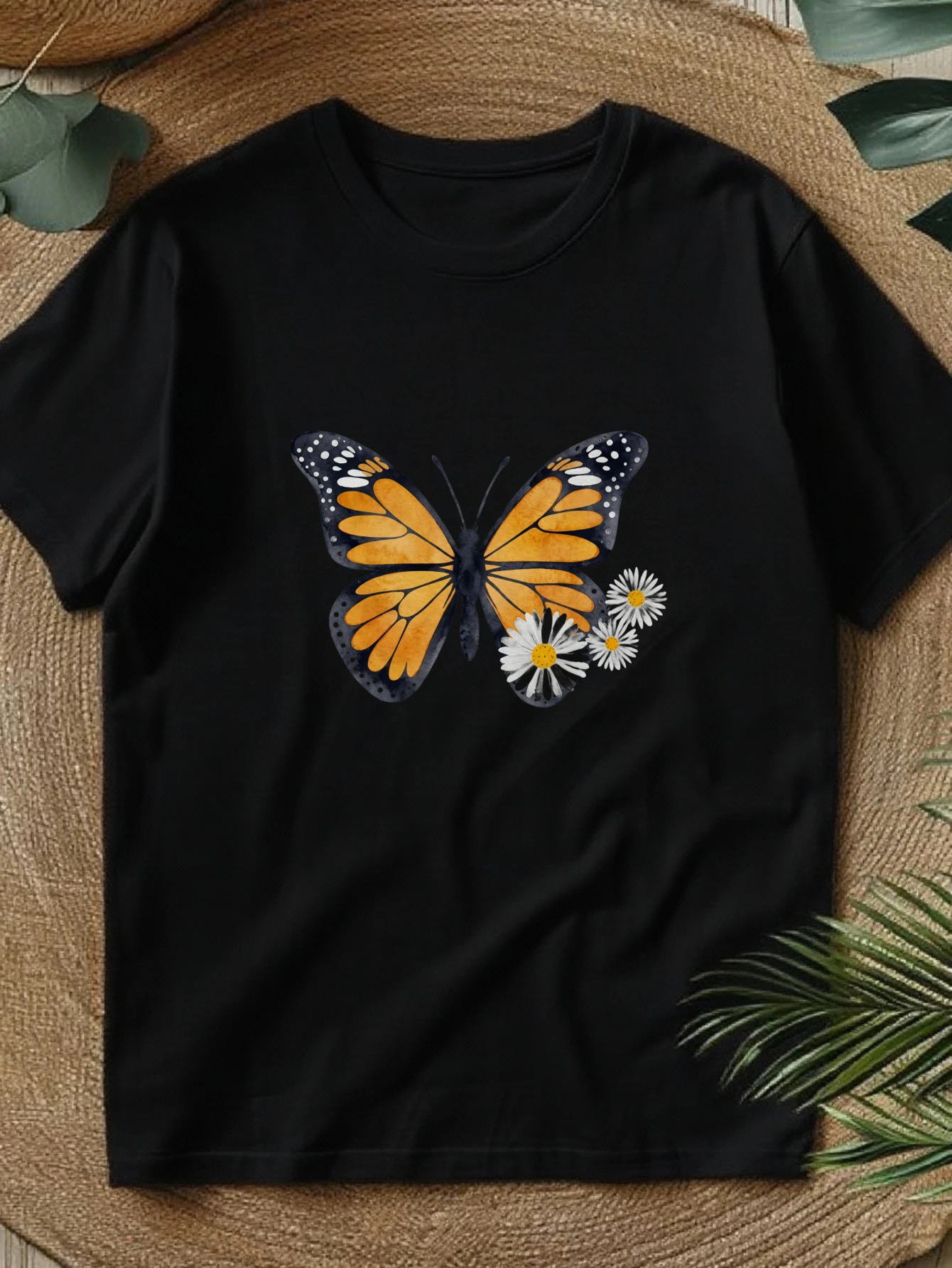 Y2K Women's Round Neck T-Shirt, Spring and Summer Women's Clothing, Butterfly and Daisy Print, Fashionable and Casual Choice, Fun Print, Local Delivery