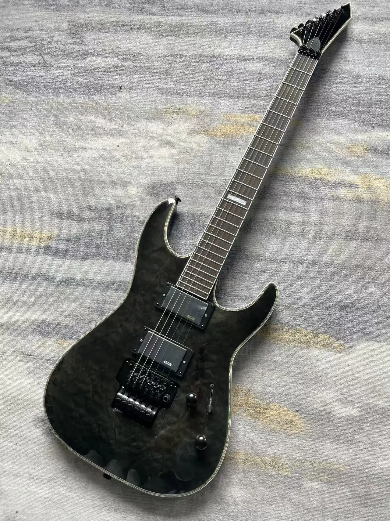 Chinese Electric Guitar  black color flame maple top tremolo system rock music