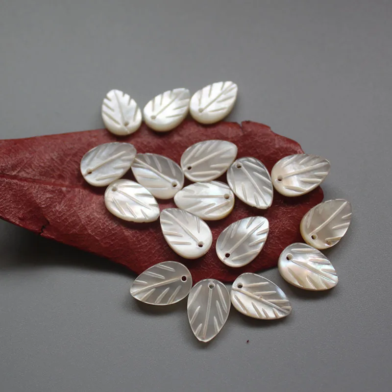 1pcs Natural Shell Black / White Shell Leaf Shaped Beads Jewelry Making DIY Necklace Bracelet Earrings Jewelry Accessories