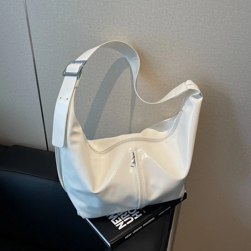 حقائب كتف واحدة للسفر فضية غير رسمية للنساء سعة كبيرة حقائب يد ناعمة من البولي يوريثان للخريف والشتاء حقيبة كروس متعددة الاستخدامات حقائب يد نسائية #4