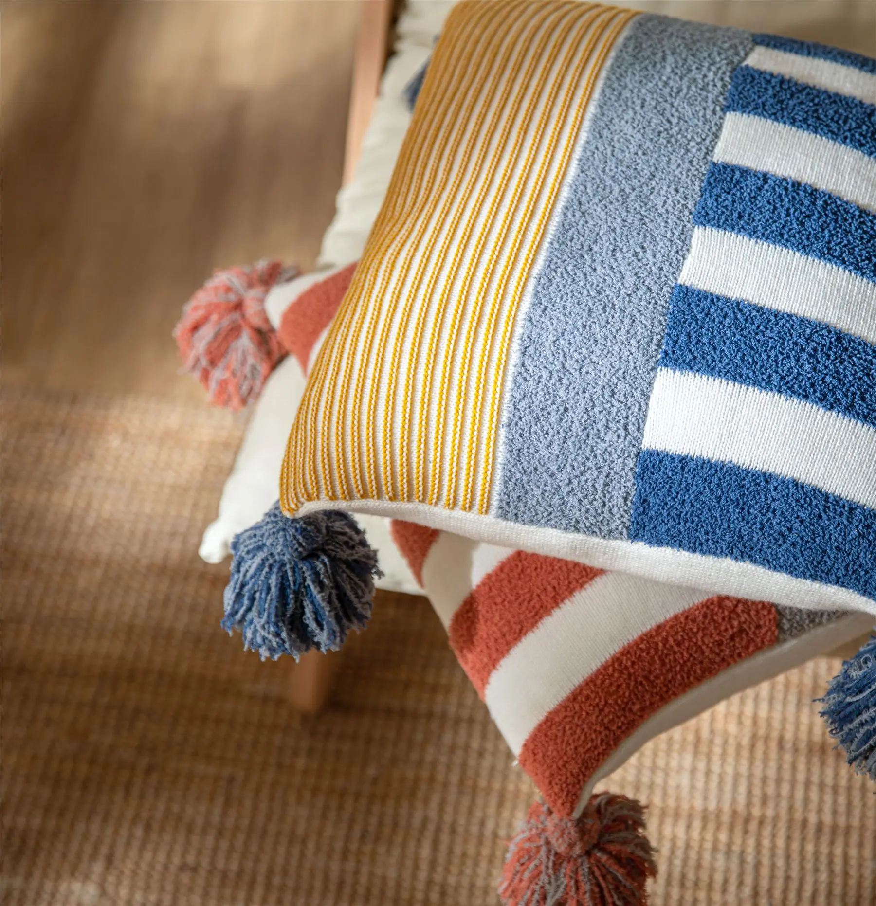 Double-Cable Warm Knitted Sofa Cushion European Style Stripe Decorative Throw Pillow Cover