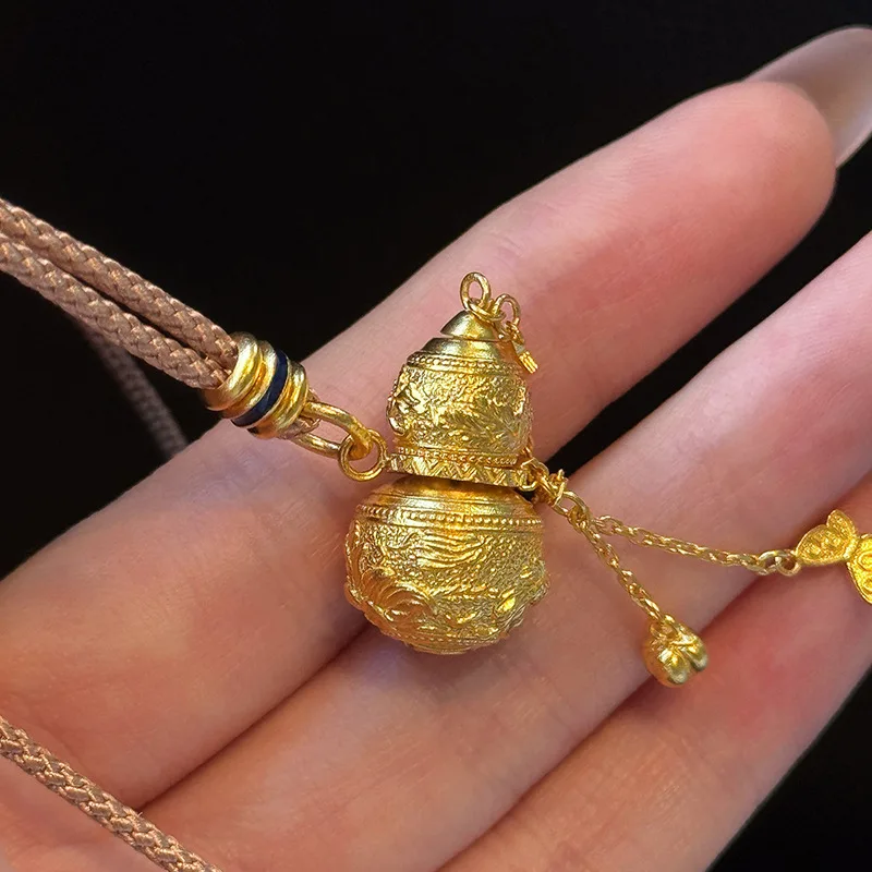

Антикварный позолоченный кулон в виде тыквы с гравировкой, тяжелое мастерство, современный китайский стиль, универсальный дизайнерский резной колье для женщин