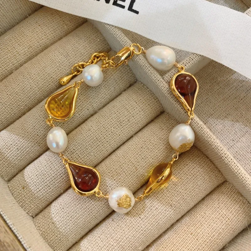 Designer Vintage Gold Plated Baroque Pearl Natural Color Crystal Jewelry Set Bracelet Necklace Earrings Two-piece Set for Women