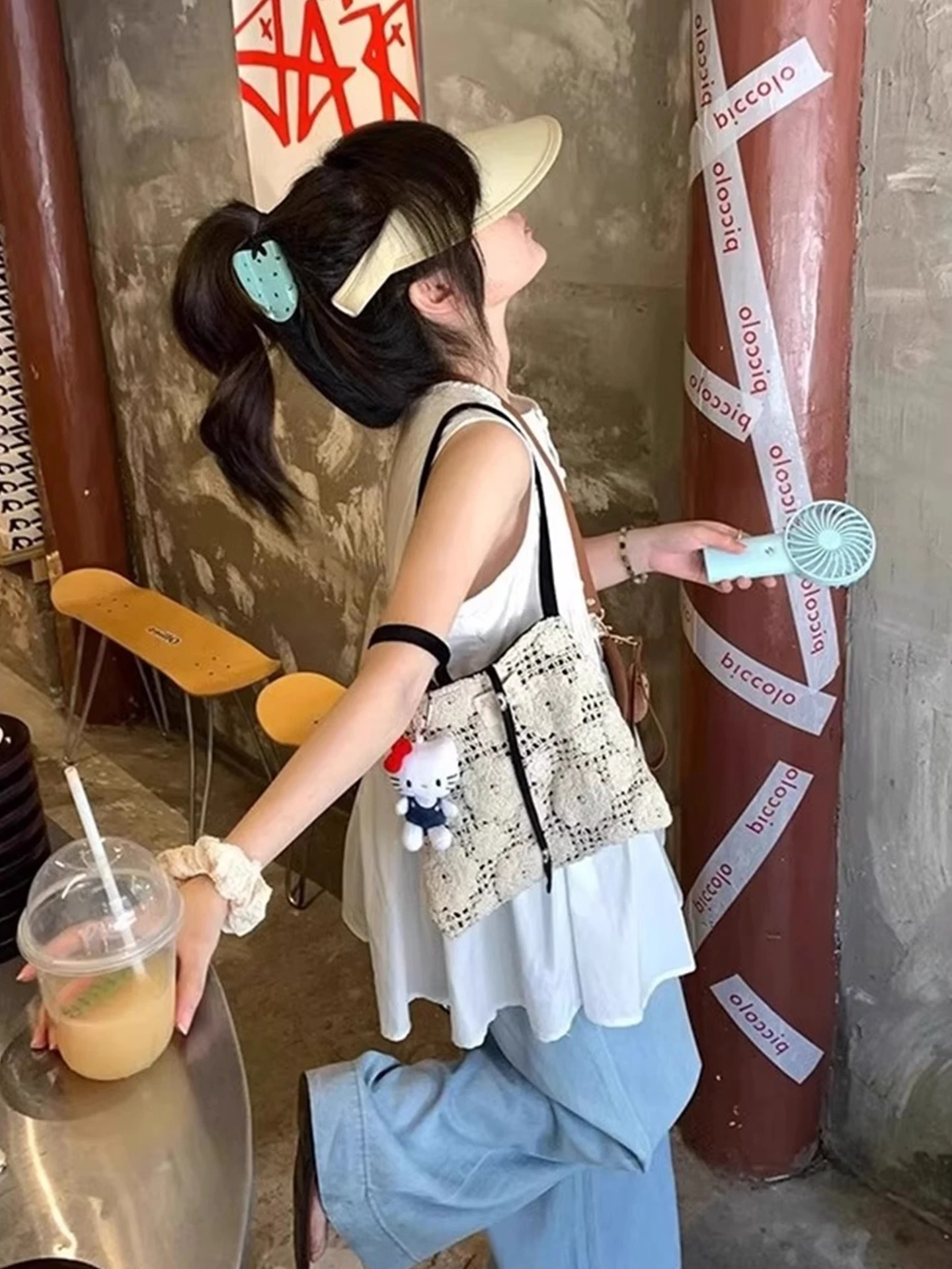 سترة بيضاء مستديرة Ne Svel irt ملابس خارجية صيفية فضفاضة للتخسيس فريدة من نوعها دمية جميلة irt علوية مريحة