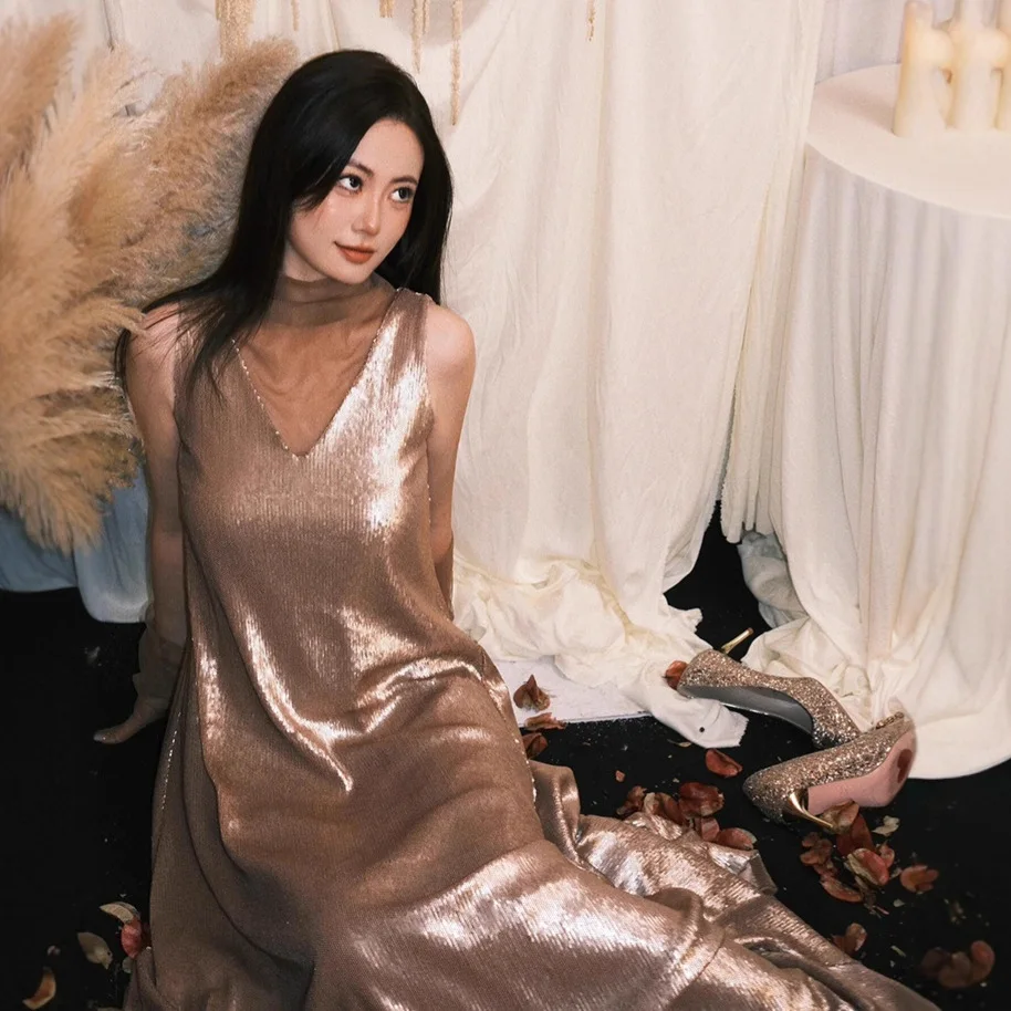 

New Chinese Style Long Sleeveless Dress Gold Embellished Morning Shot Wedding Dress Elegant Design High Waist for Party