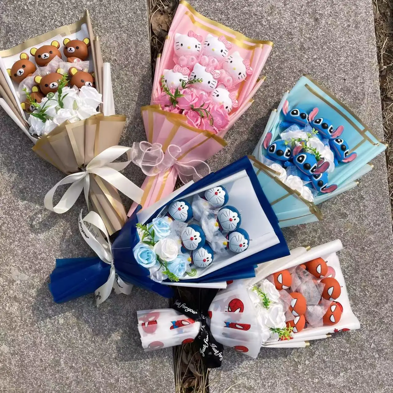 

Cartoon Vinyl Doll Stitch Hellikitty With Artificial Flower Creative Bouquet Christmas Valentine Birthday Gifts