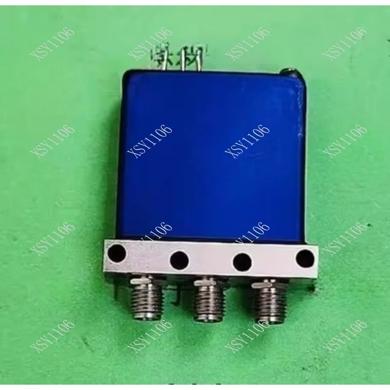

SPDT Mechanical Coaxial Switch 12V RF Switch R570432000 R570413000 DC-18GHz for Electronic Components Market
