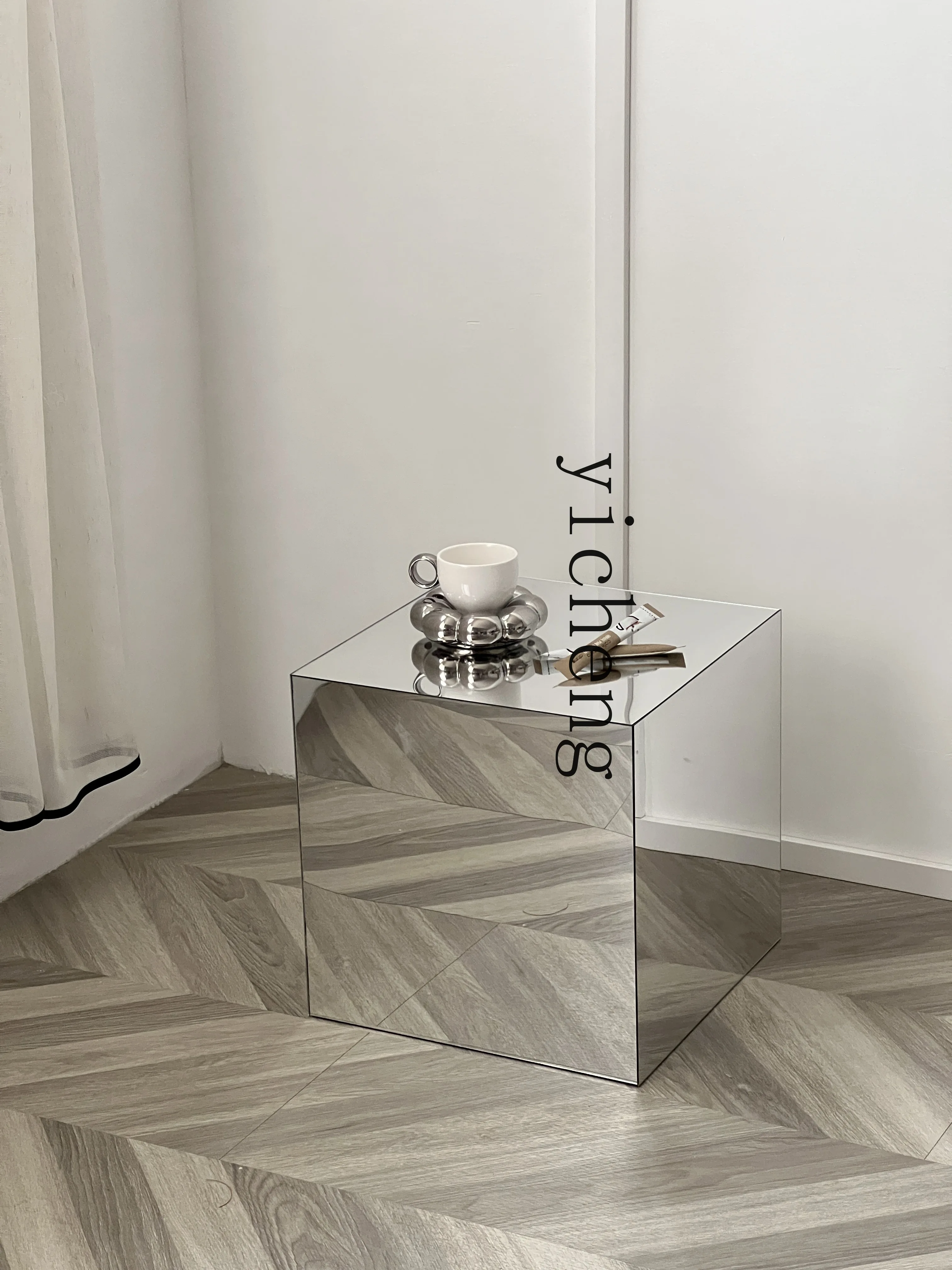 ZK acrylic square mirror display stand, table edge, window base ornament, decorative photography props, bedside table