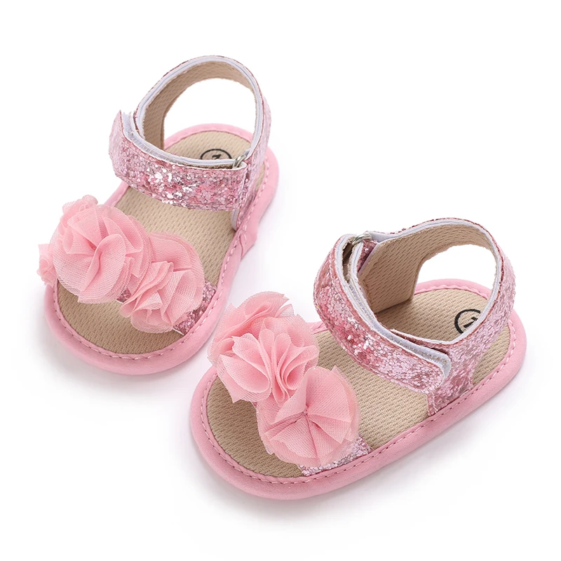 Chaussures d'été mignonnes à fleurs pour nouveau-né, chaussures à fond en tissu antidérapant pour filles, élégantes et respirantes, chaussures de loisirs pour premiers pas