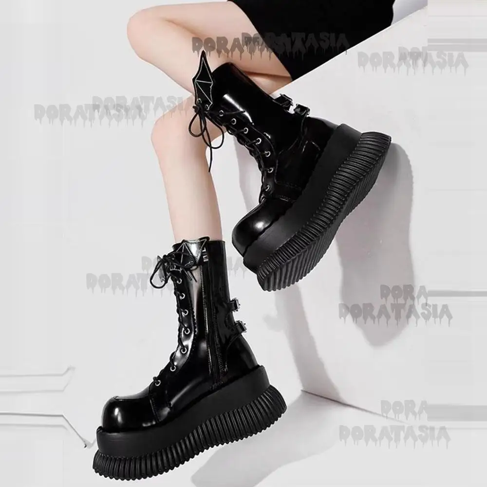 Stivali da moto da donna con plateau fibbia con zeppa spessa scarpe a metà polpaccio Luxury Punk Goth Cosplay Lolita Holloween wotter Boots