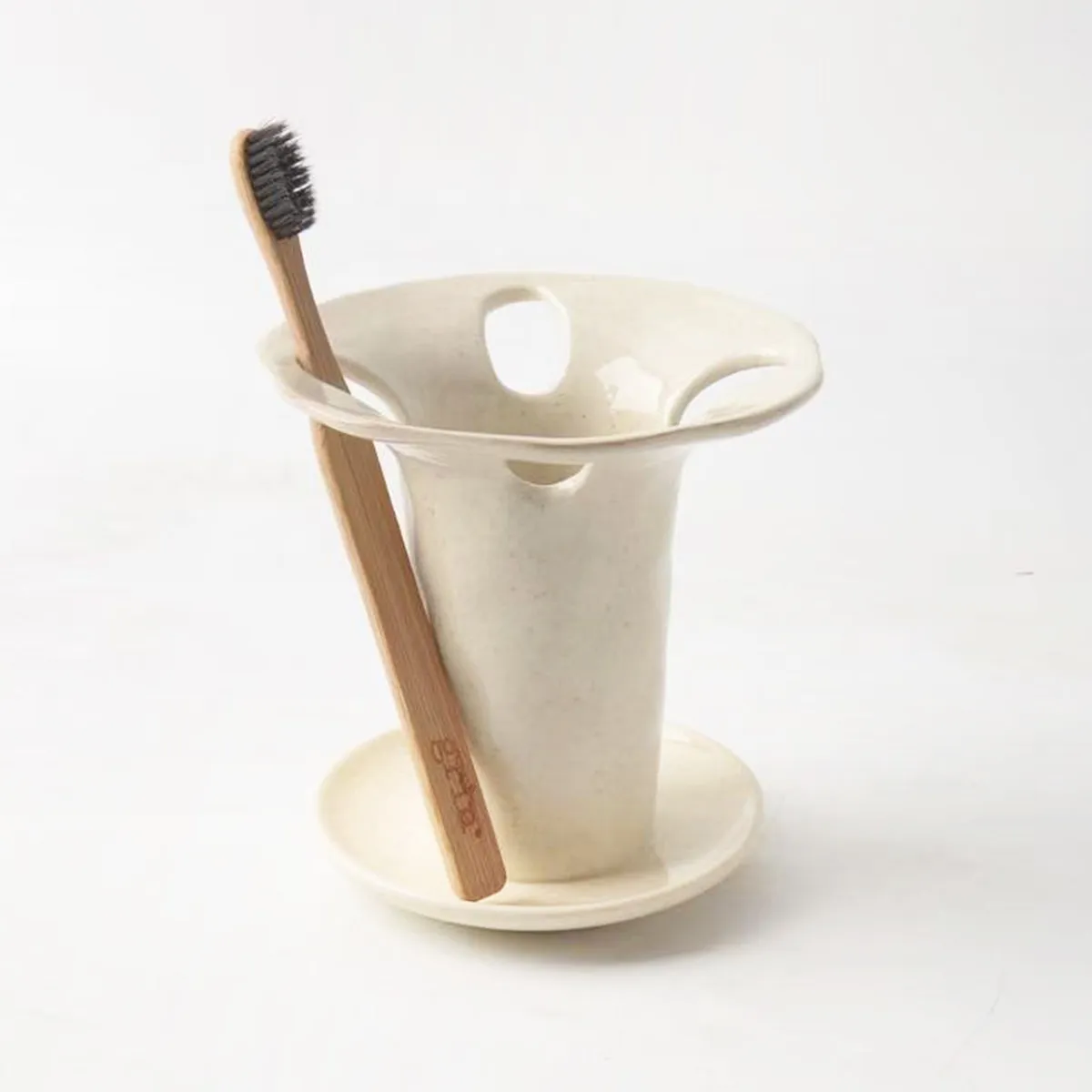 Ceramic Toothbrush Holder Simple Creative Desktop Toothbrush Stand Home Toiletry Storage Rack Decoration New Bathroom Storage