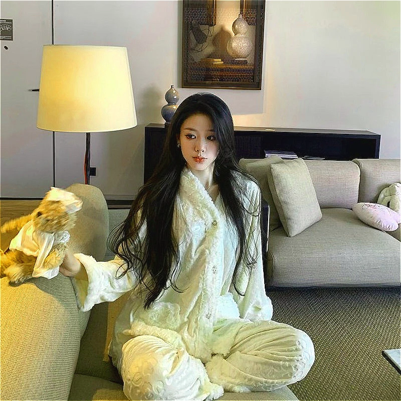 

New Pajamas Women's Autumn Winter Girls' Double-sided Velvet Thin Loungewear Warm Island Velvet Two-piece Casual Set Comfortable