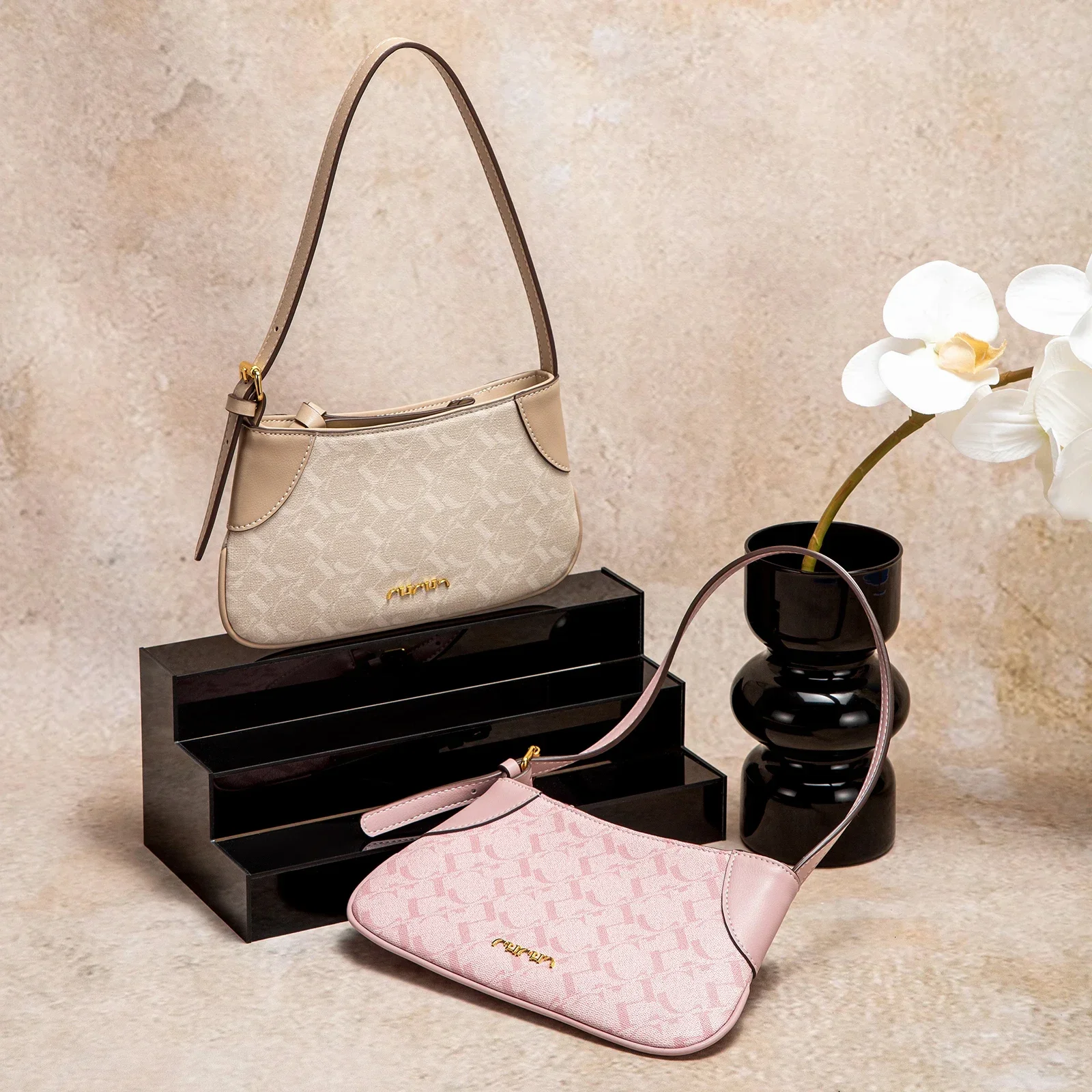 

Color-blocked Design Exquisite and Elegant Women's Handbag Minimalist and Versatile Lightweight Women's Shoulder Bag