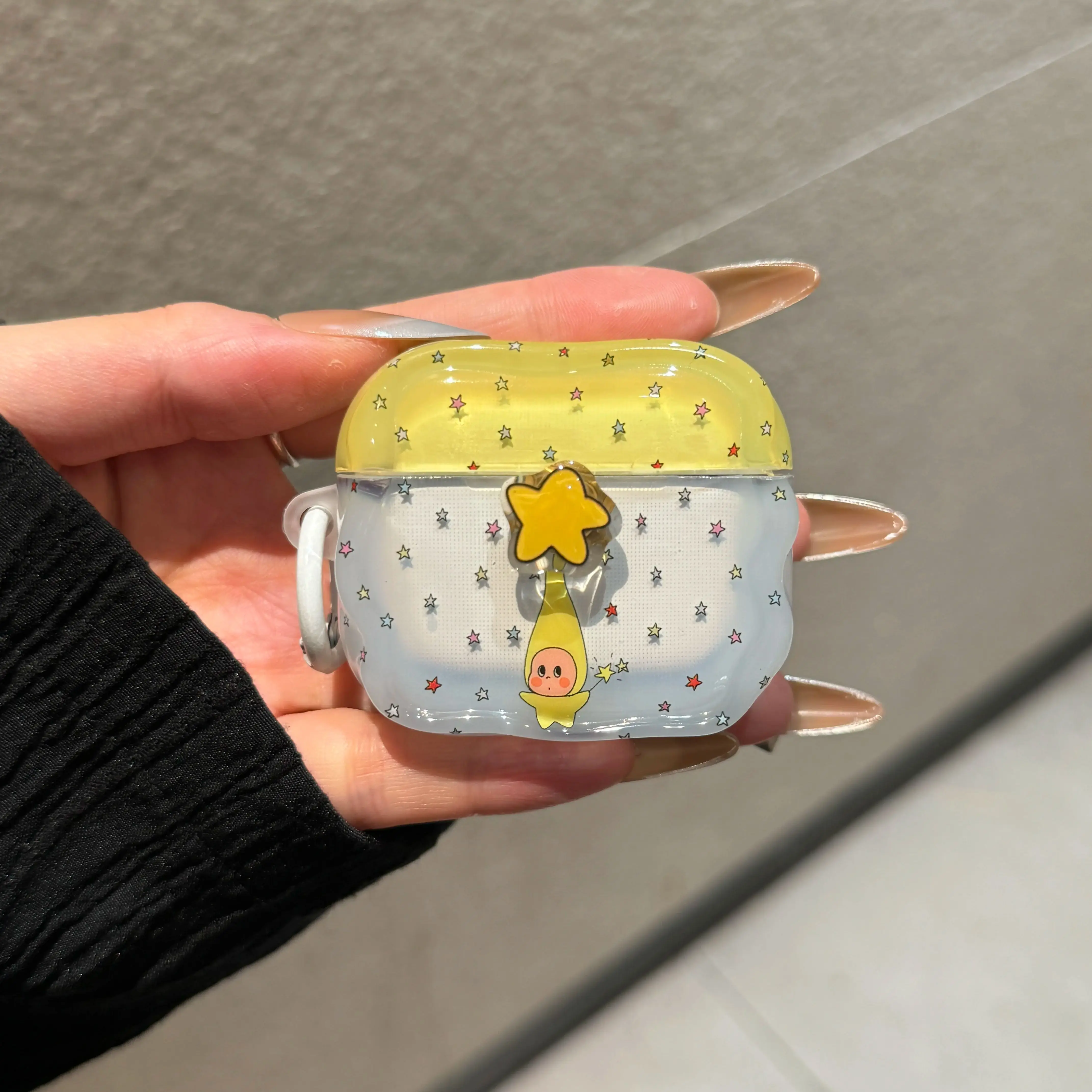 เคสซิลิโคนลายการ์ตูนเด็กน่ารักสำหรับ AirPods Pro3 1/2/3/4/Pro, ป้องกันแรงกระแทก พร้อมสายคล้องข้อมือ ดีไซน์แฟชั่นน่ารัก