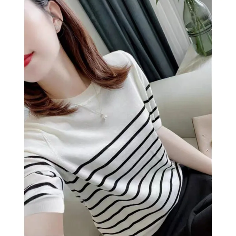 

Classic age-reducing thin style striped ice silk short-sleeved T-shirt women's summer loose crewneck half-sleeved knitted top