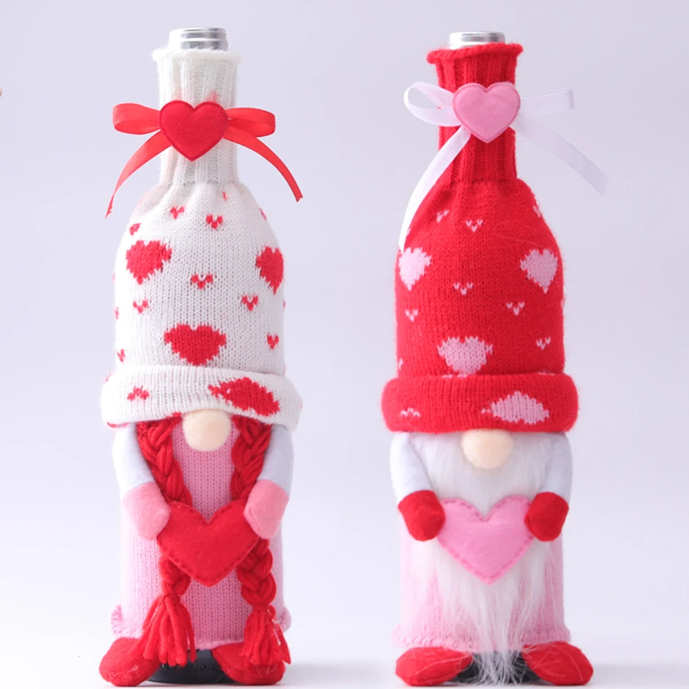 

2pcs Valentine's Day Gnome Wine Bottle Covers Tomte Swedish Gnomes Wine Bottle Toppers Heart Wedding Dining Table Decorations