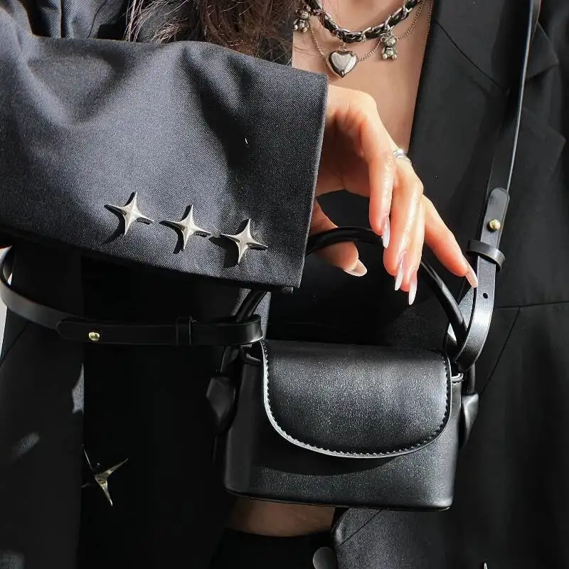 حقائب يد نسائية كورية أنيقة تناسب الجميع حقائب كتف صغيرة كلاسيكية غير رسمية Y2k حقائب كروس عصرية جمالية