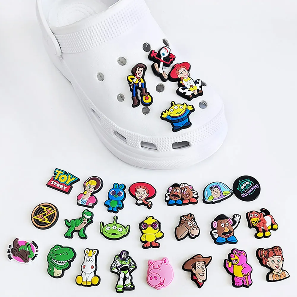 12/26 pièces Toy Story chaussures breloques Disney dessin animé Buzz année lumineuse breloques chaussure PVC accessoires bricolage enfants sandales boucle décorative