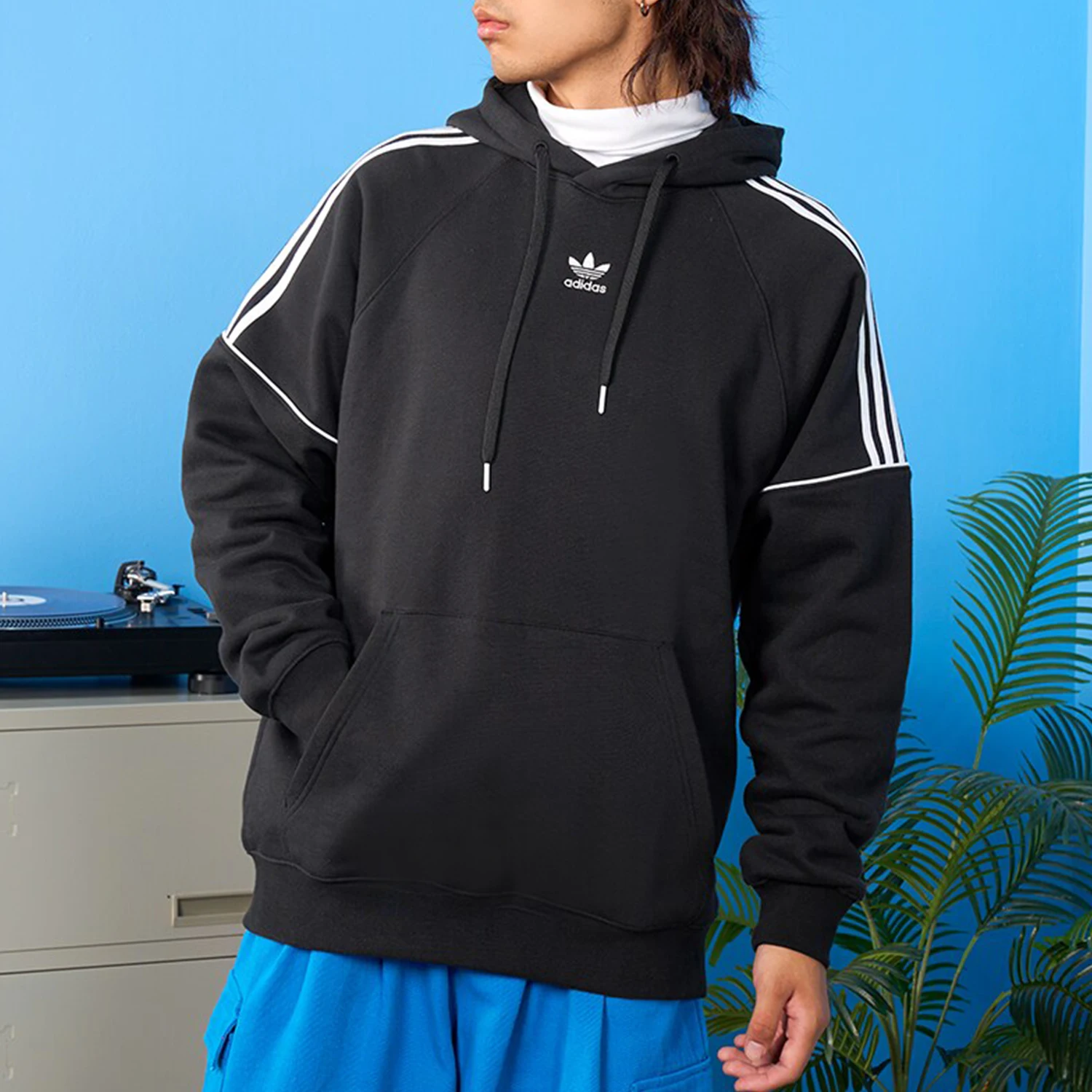 

Adidas Genuine Originals Men's Retro Comfort Sports Hooded Sweatshirt HK7309