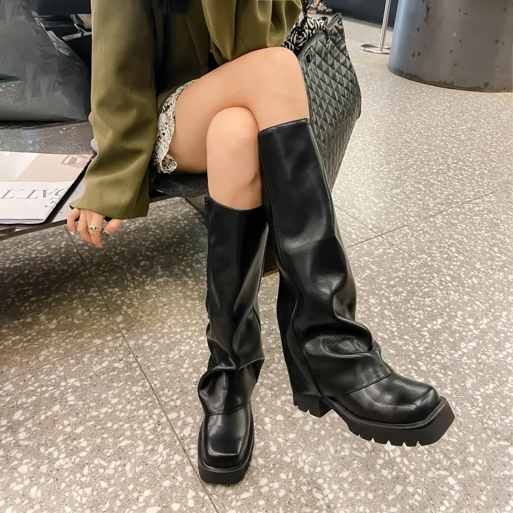 

Women Fall New Stud Black Leather Flat Knee High Boots Round Toe Solid Color Tall Luxury Designer Shoes Winter