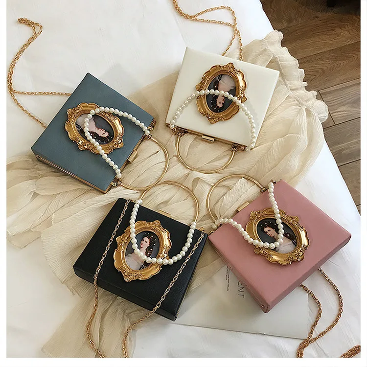 Figure Oil Painting Embossment Small Square Bag Elegant Atmospheric Women Handbag Pearl Decoration Crossbody Shoulder Bag BM072