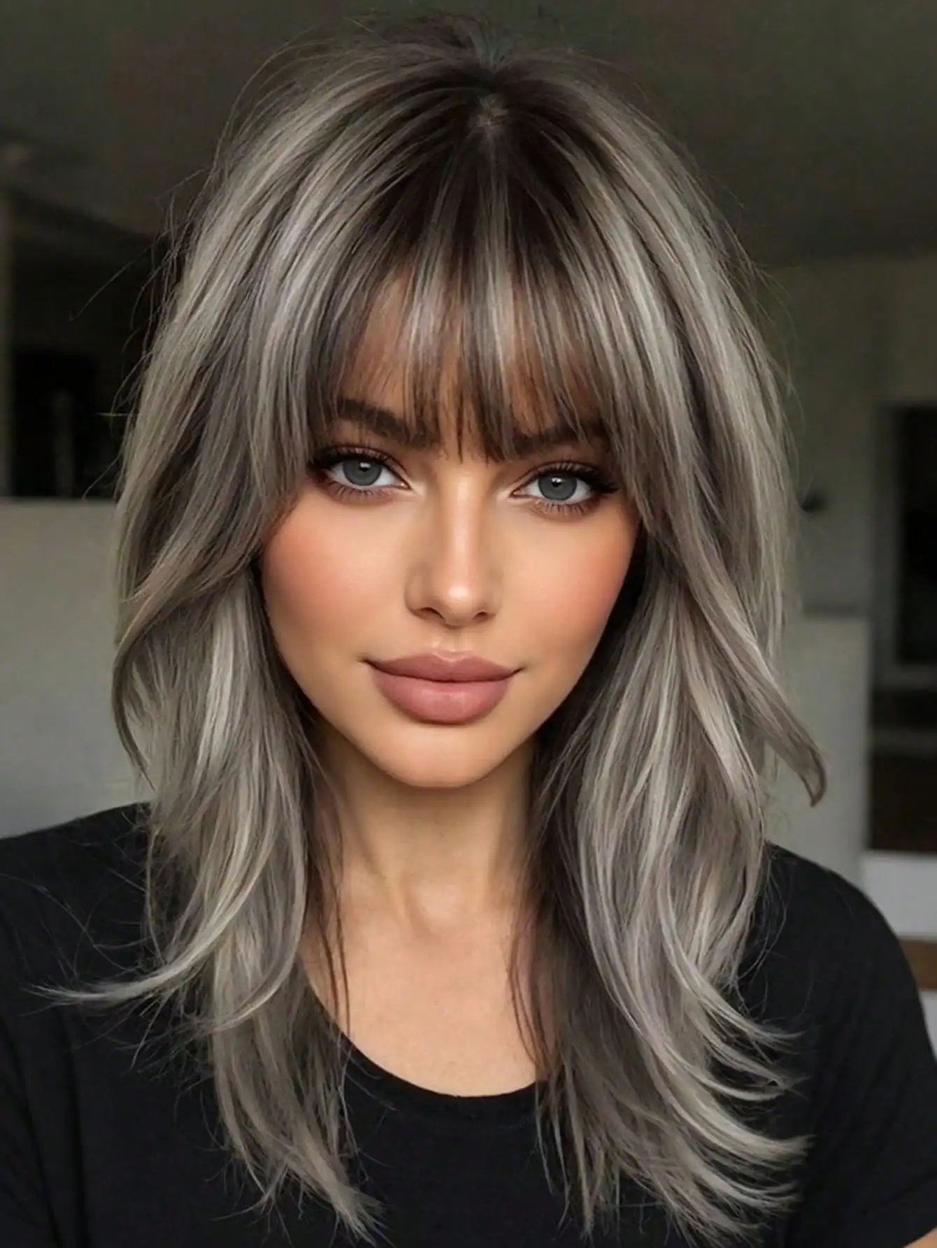 

Серебристо-серый парик омбре средней длины с прямой стрижкой и челкой, натуральный объемный термостойкий синтетический парик на всю голову для женщин