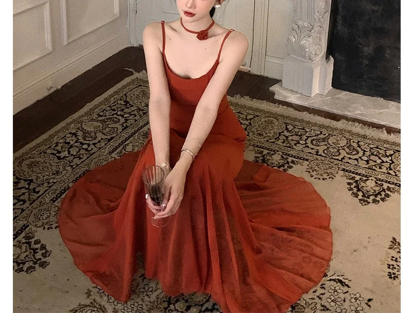 

Летняя новая красная французская кофта, дизайнерская юбка со сращением, французская большая юбка, облегающее белое платье, юбка