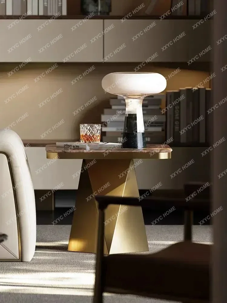 حافة فاخرة خفيفة عدد قليل من غرفة المعيشة من خشب الجوز الأسود في أمريكا الشمالية وطاولة قهوة صغيرة ومبتكرة من الرخام الإيطالي #5