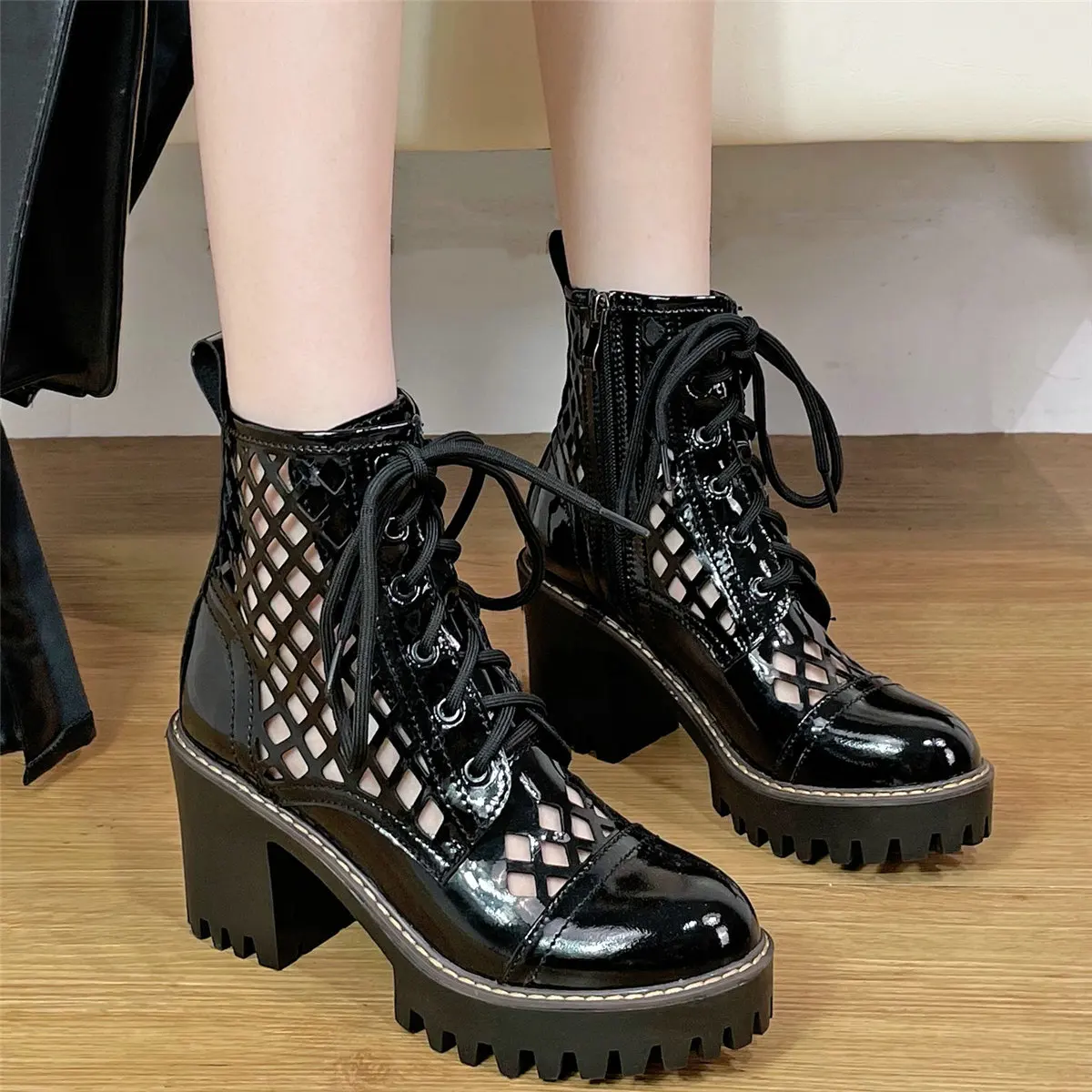 

Hollow Gladiator Sandals Women Lace Up Genuine Leather High Heel Ankle Boots Female Summer Round Toe Platform Pumps Casual Shoes
